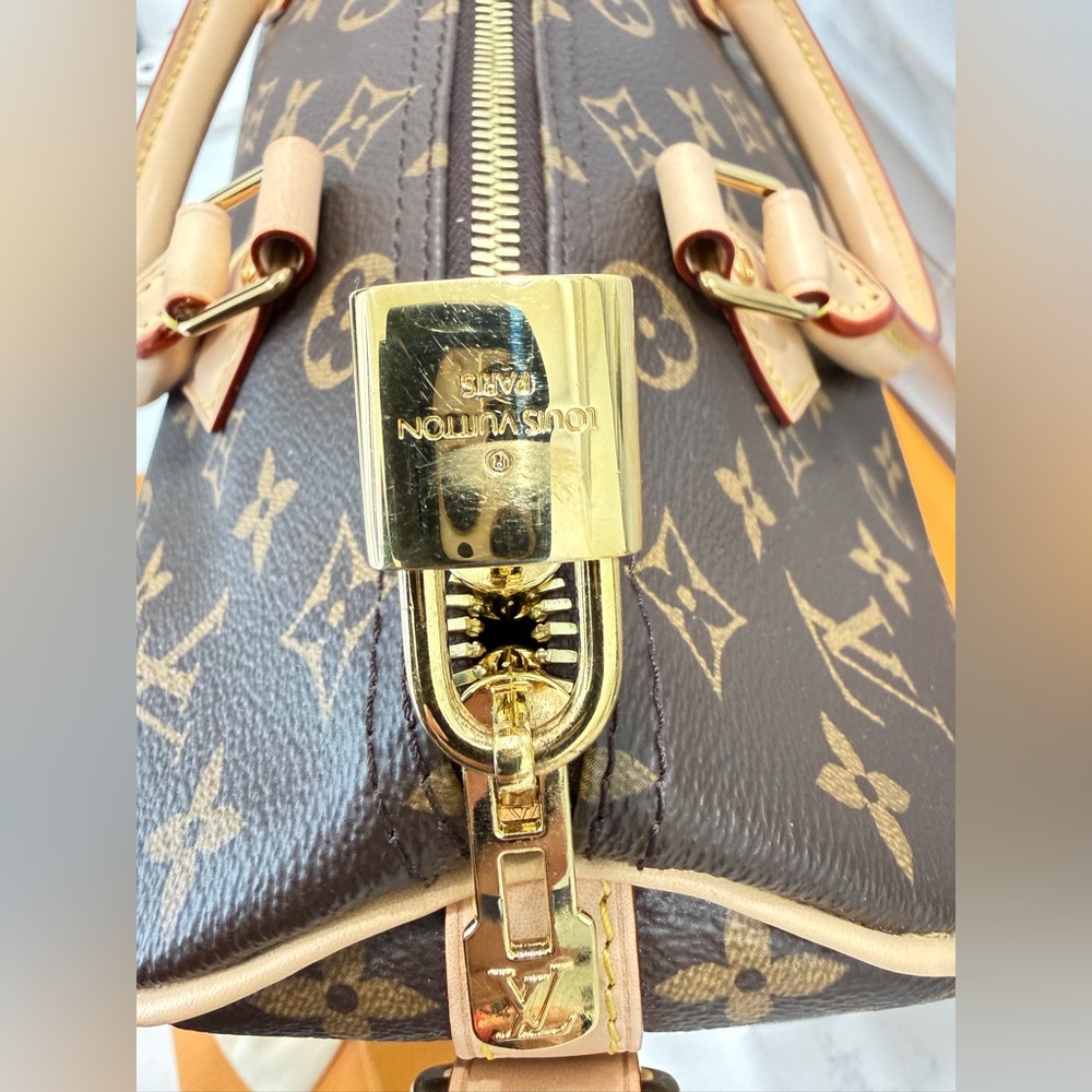 Louis Vuitton Classic Monogram Satchel - Picture 7 of 15